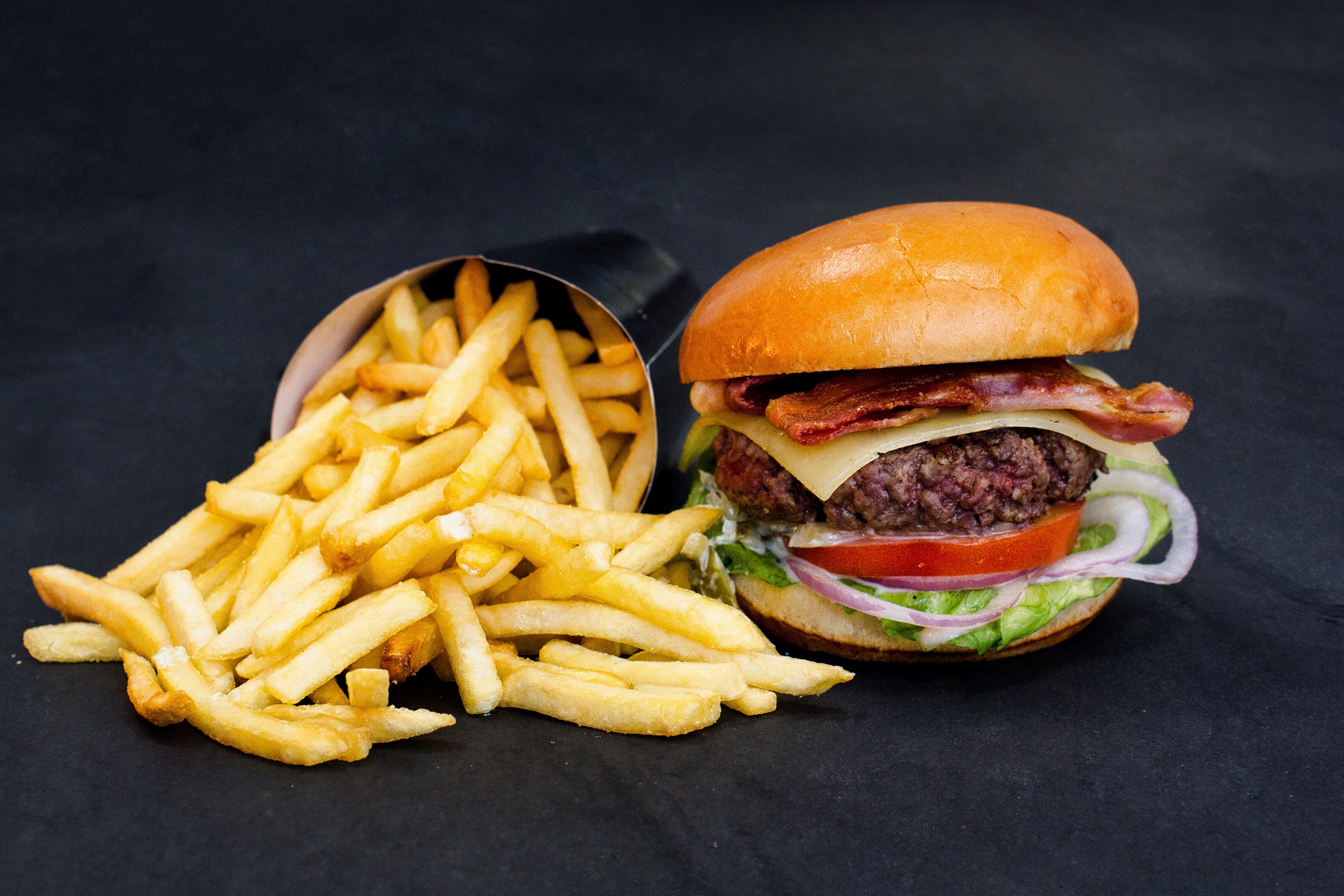 15 Delicious Burgers In Malta And Where To Get Them From Whats