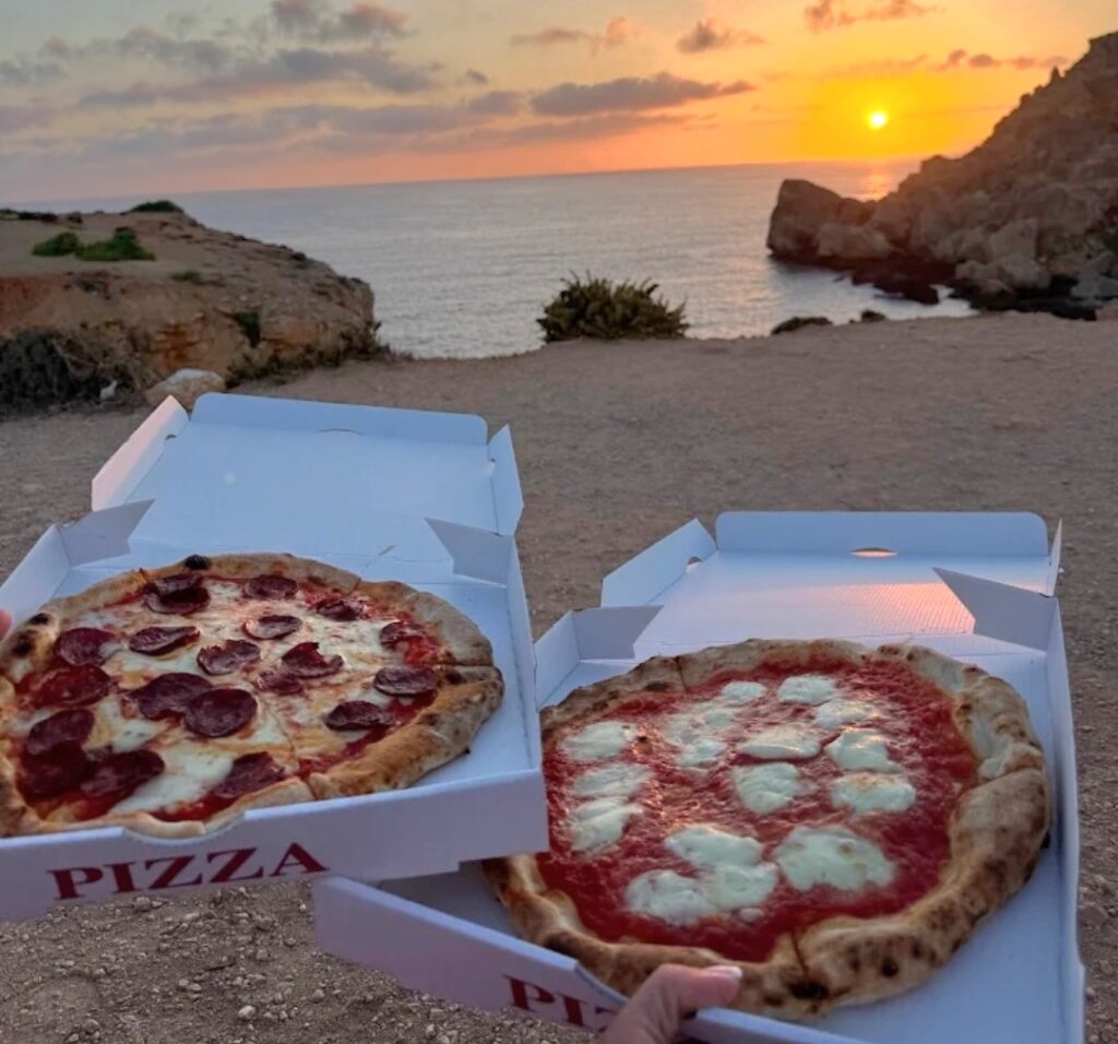 Thoretto’s Pizza food truck serving artisan pizza in St Paul’s Bay, Malta.