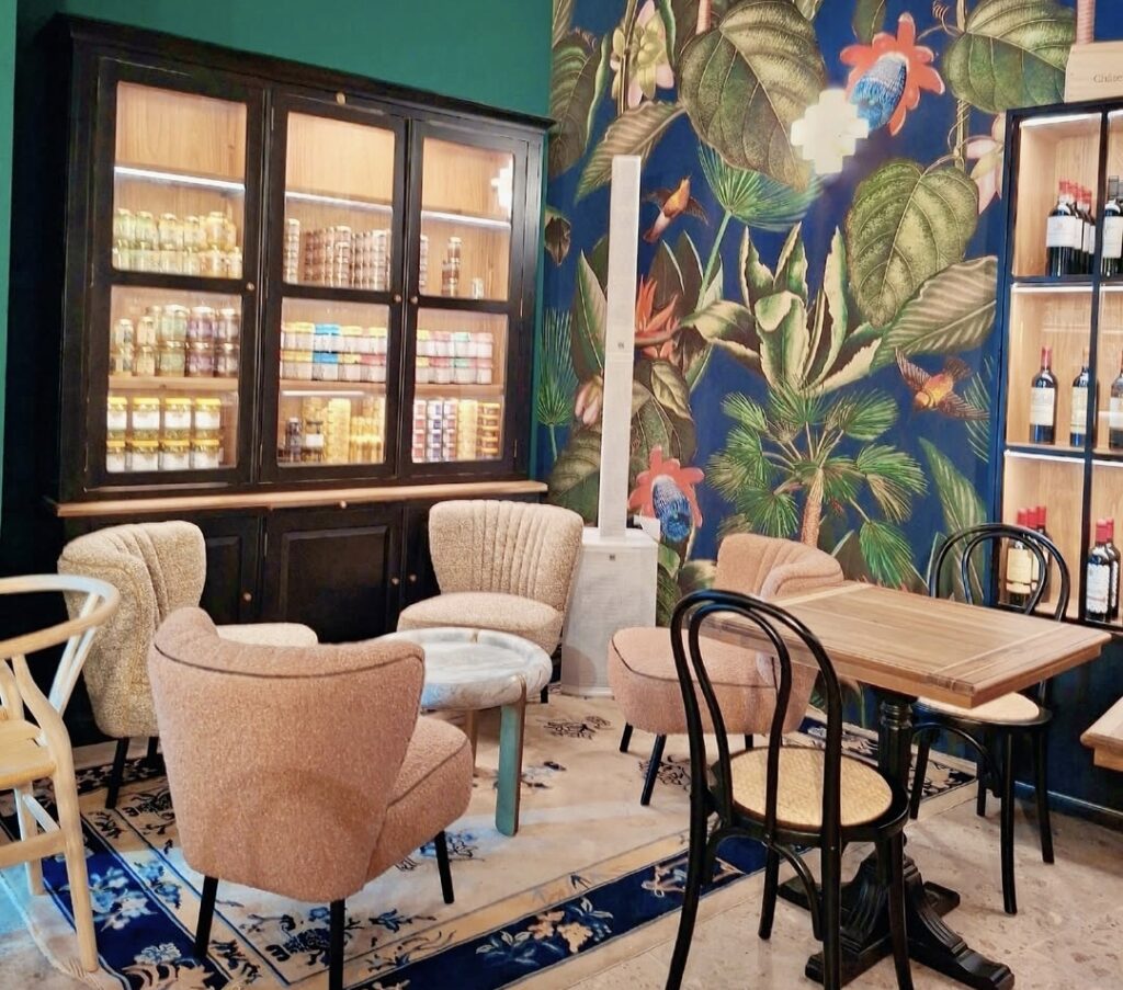 Pompette wine bar by Baron Max