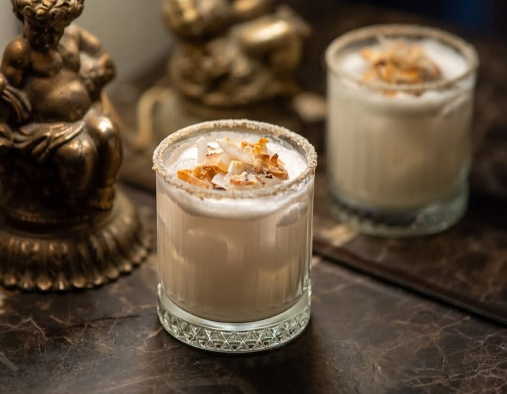 Best cocktail bars in Malta - La Luz, Sliema 