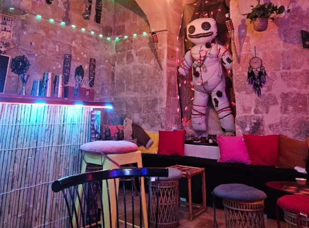 Best cocktail bars in Malta- Ozzy Voodoo Tiki's bar, Valletta 